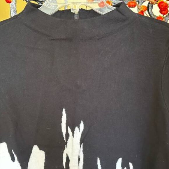 * Chico's Black/White Abstract Intarsia Sweater * - Picture 2 of 7